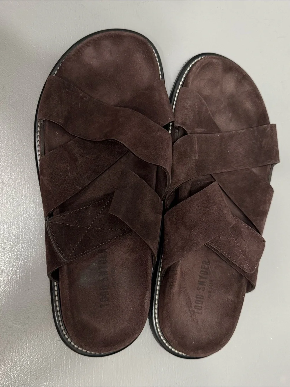 TODD SNYDER Suede Crisscross Slide Sandals